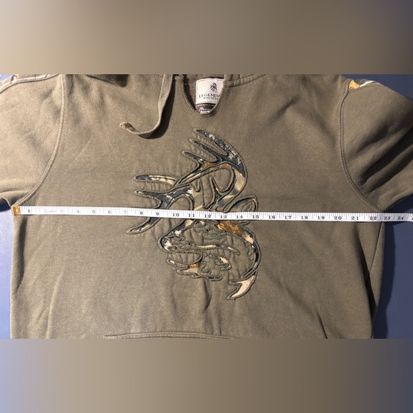 Legendary Whitetails Green Hoodie Camo Deer Head Appliqué Outdoors  Size M SKU23 - Picture 7 of 8